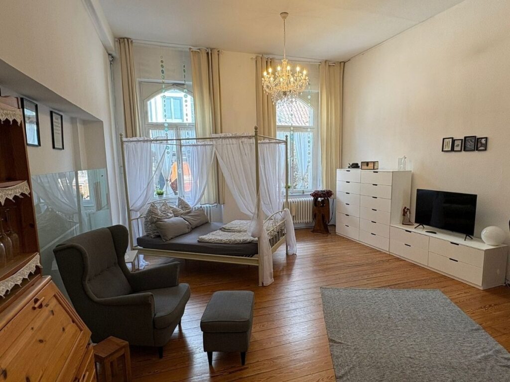 Schlafzimmer Ergeschoss 2